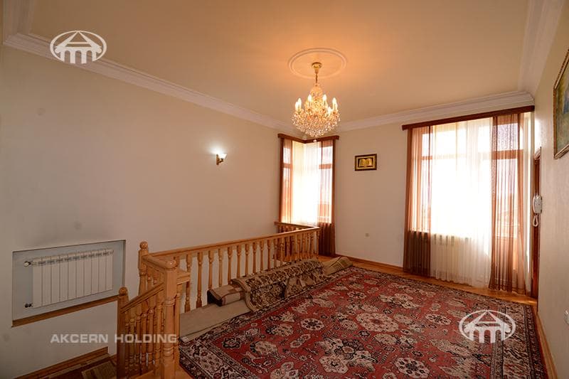 Առանձնատուն · 5 սեն. · 319 մ² · Աջափնյակ
