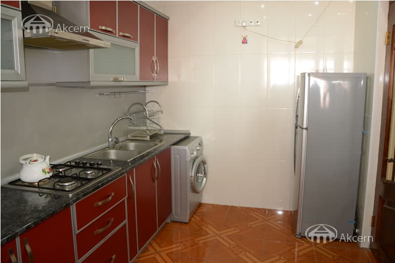 Apartment · 3 rooms · 91 m² · Kentron