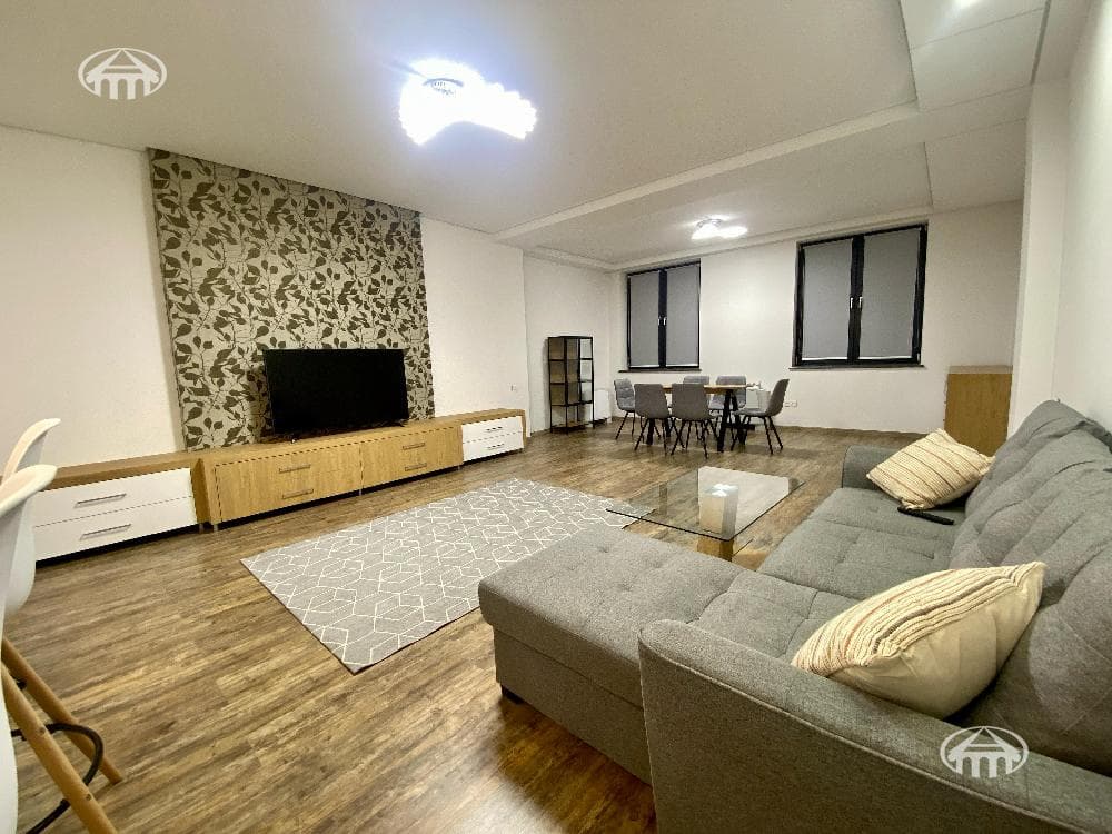 Apartment · 2 rooms · 91 m² · Kentron