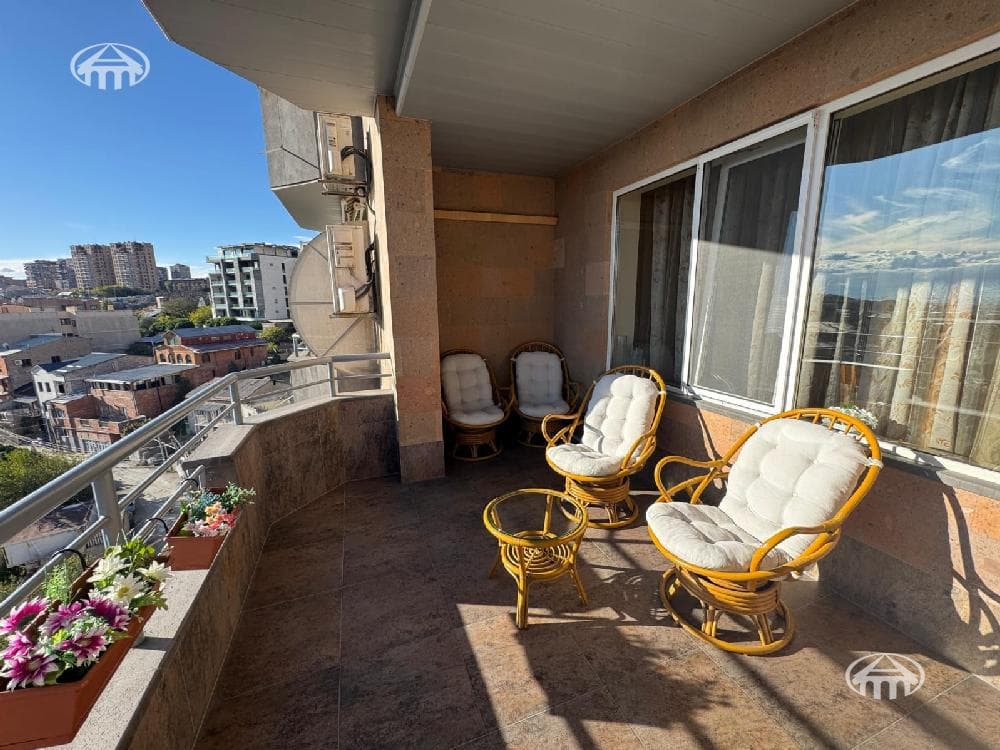 Apartment · 4 rooms · 166 m² · Kentron