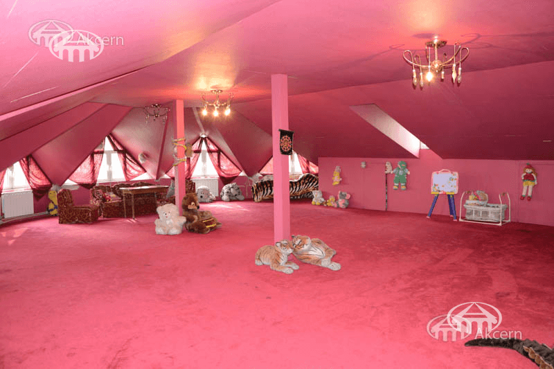 Mansion · 7 rooms · 560 m² · Kentron