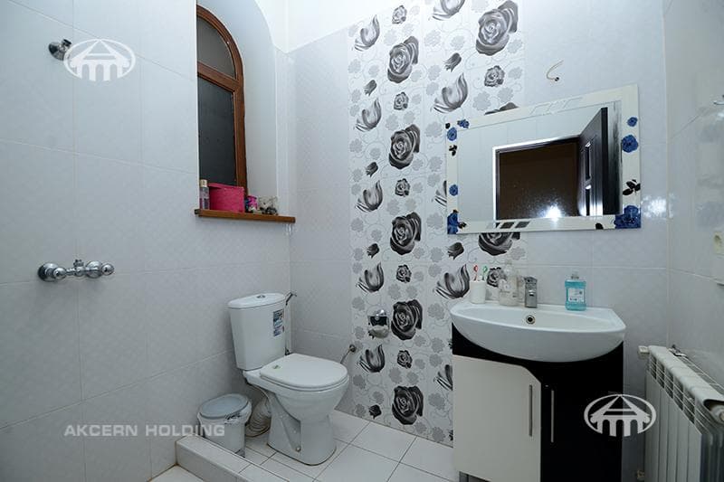 House · 4 rooms · 185 m² · Arabkir