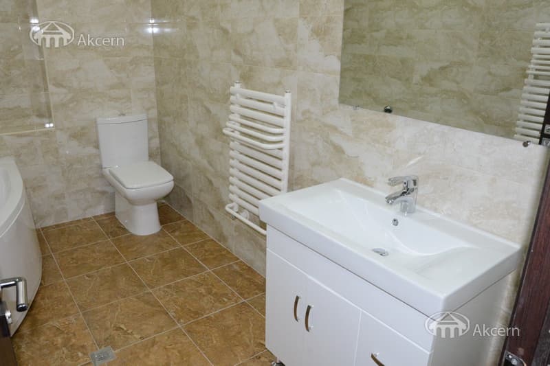 Բնակարան · 4 սեն. · 187 մ² · Կենտրոն