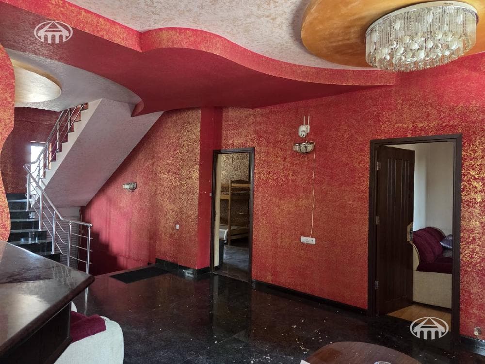 Hotel · 9 rooms · 390 m² · Ajapnyak