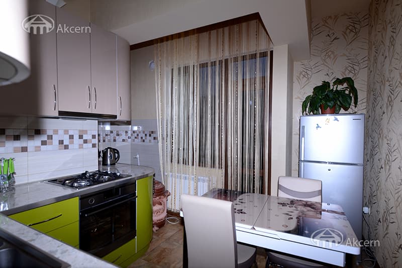 Apartment · 3 rooms · 108 m² · Kentron