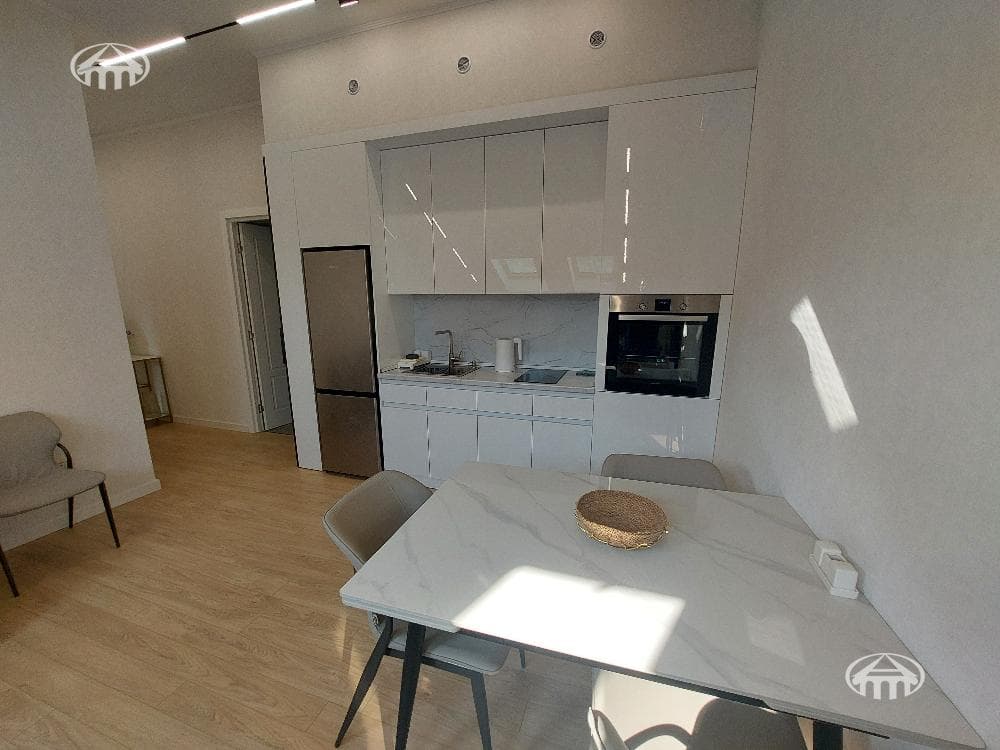 Apartment · 3 rooms · 62 m² · Kentron