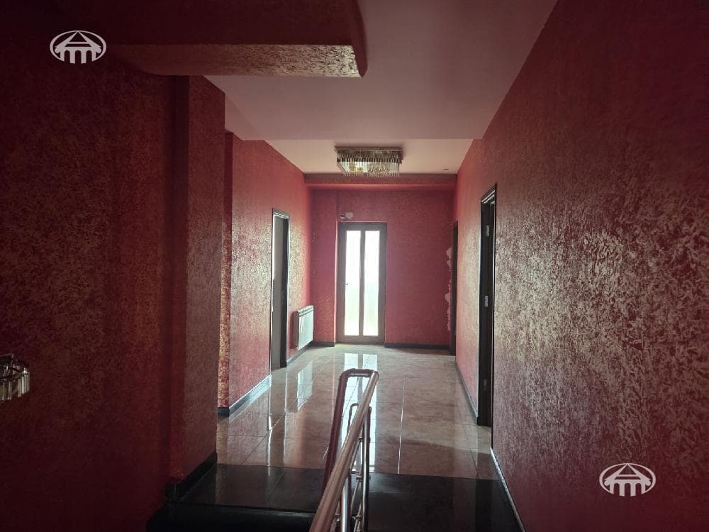 Hotel · 9 rooms · 390 m² · Ajapnyak