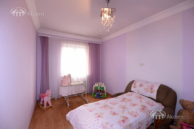 Дом · 8 комн. · 224 м² · Эребуни