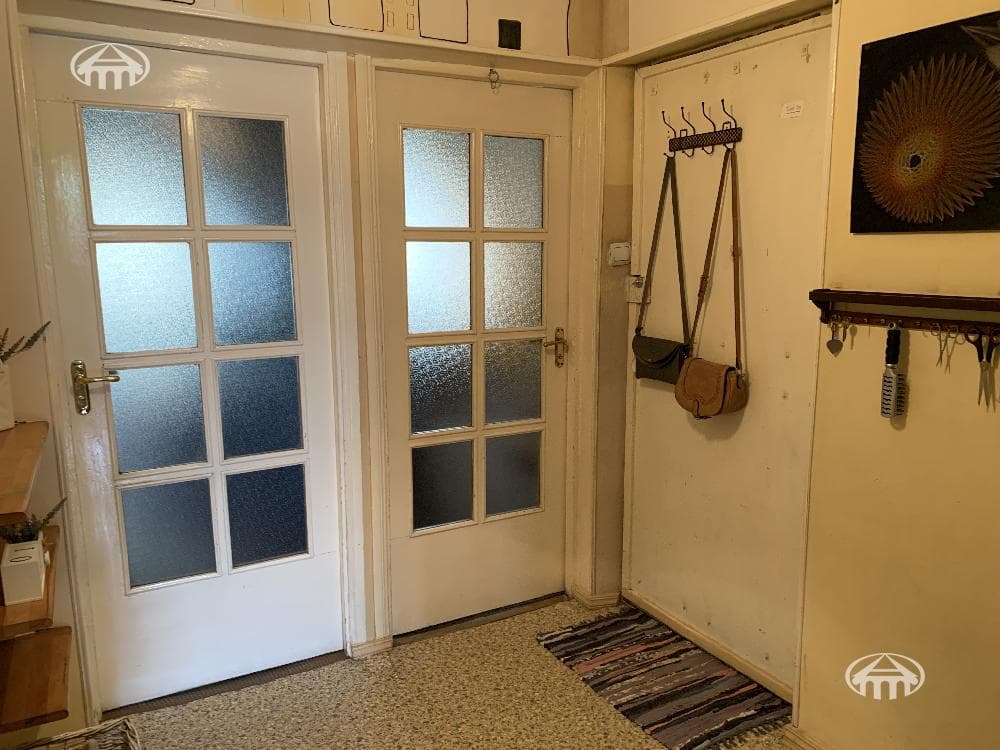 Apartment · 2 rooms · 103 m² · Kentron
