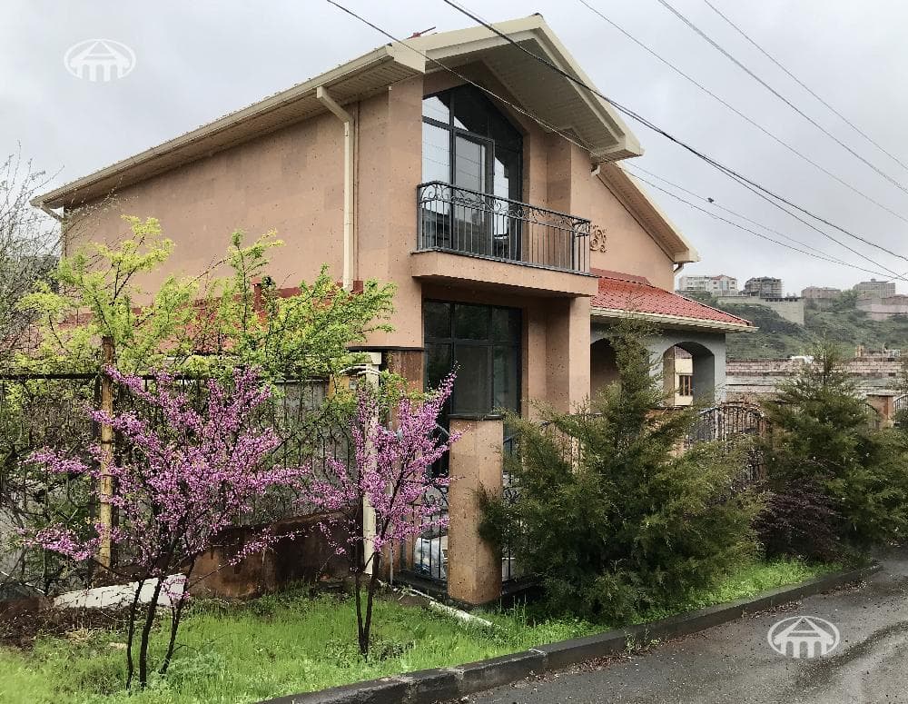Особняк · 6 комн. · 355 м² · Давташен