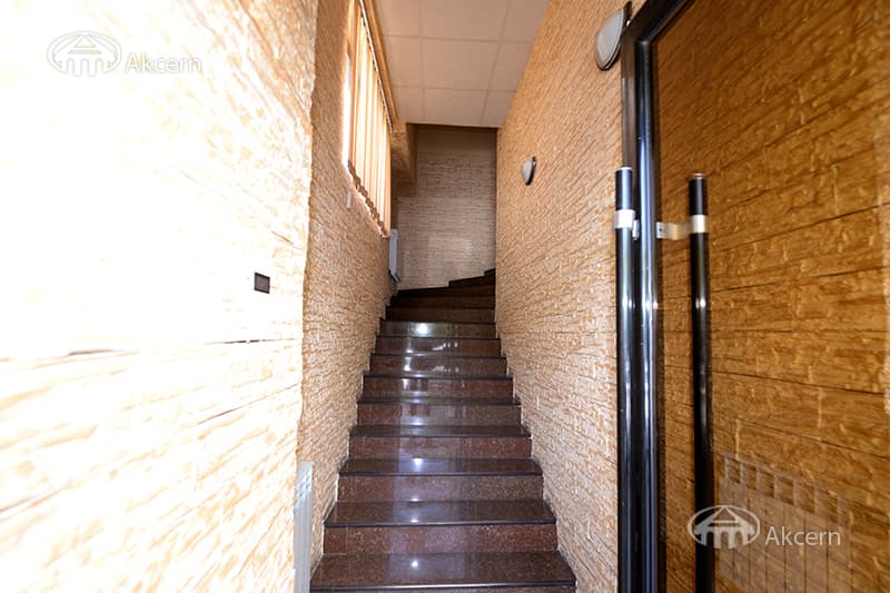 Office · 612 m² · Kentron