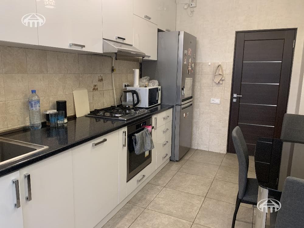 Квартира · 3 комн. · 93 м² · Арабкир