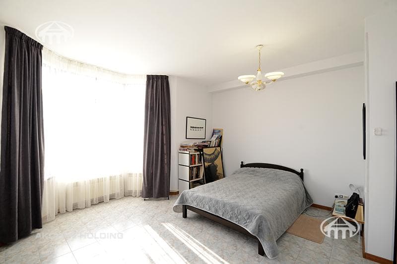 Особняк · 6 комн. · 480 м² · Аджапняк