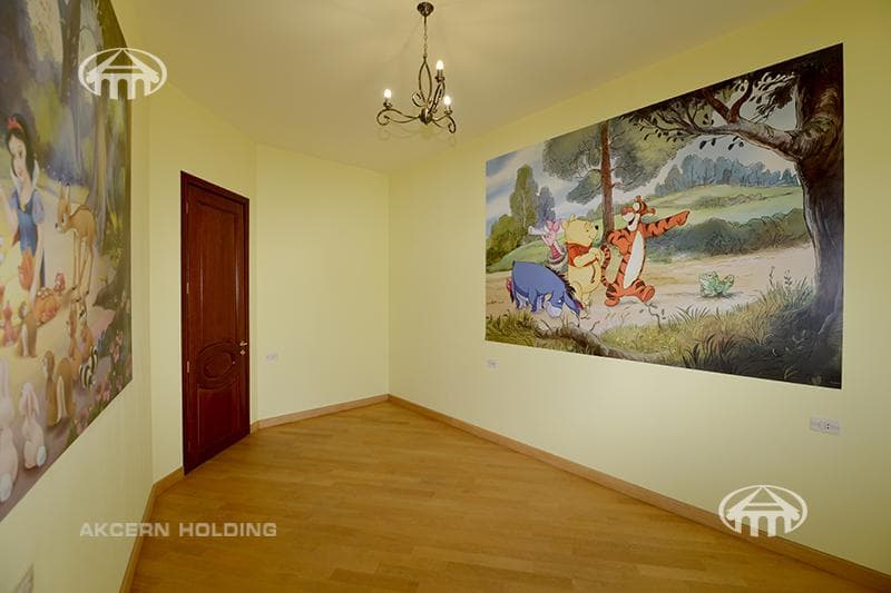 Квартира · 4 комн. · 177 м² · Кентрон