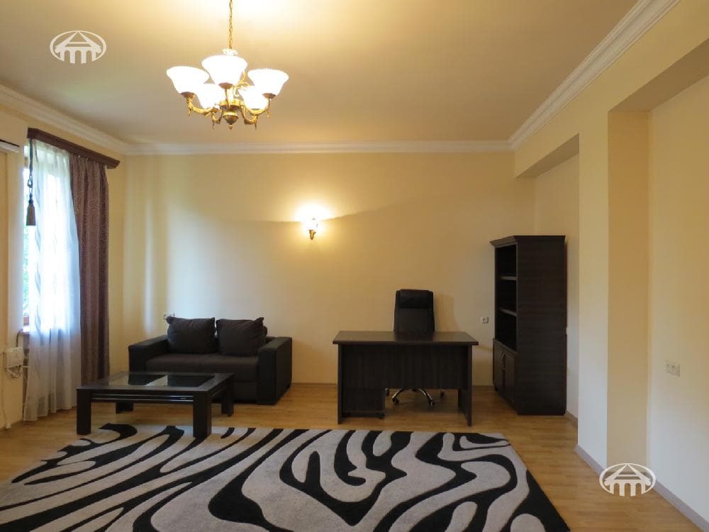 Office · 304 m² · Arabkir