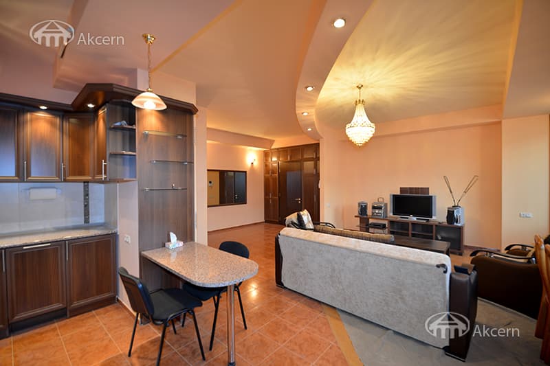 Квартира · 3 комн. · 91 м² · Кентрон