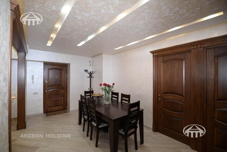 Apartment · 3 rooms · 104 m² · Kentron
