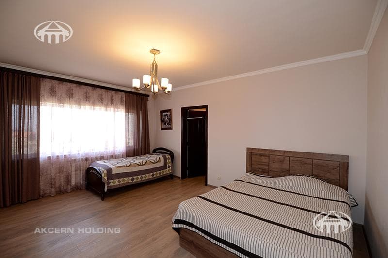Особняк · 4 комн. · 260 м² · Аджапняк