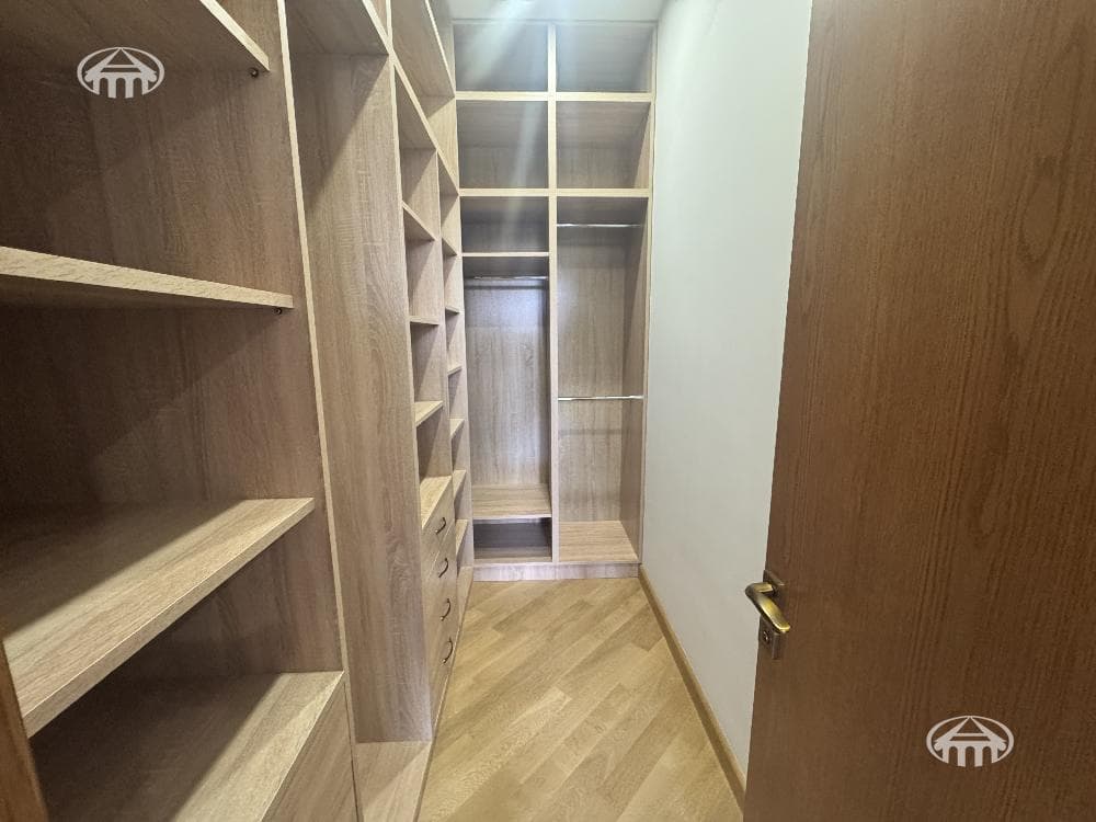 Townhouse · 4 rooms · 292 m² · Arabkir