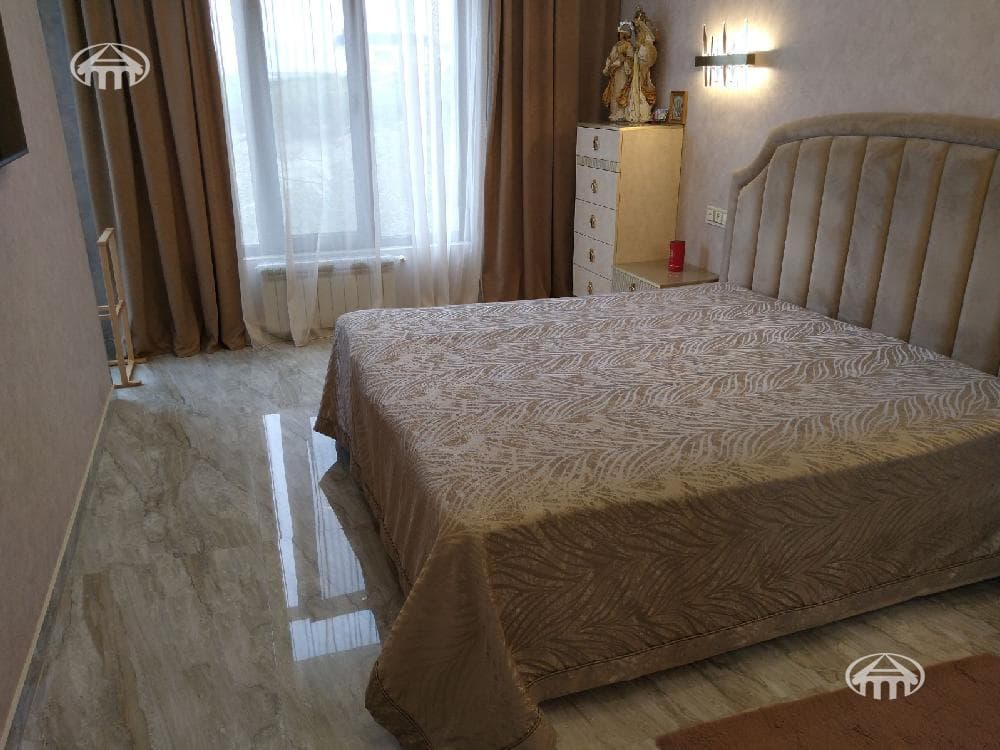 Apartment · 3 rooms · 82 m² · v. Arinj