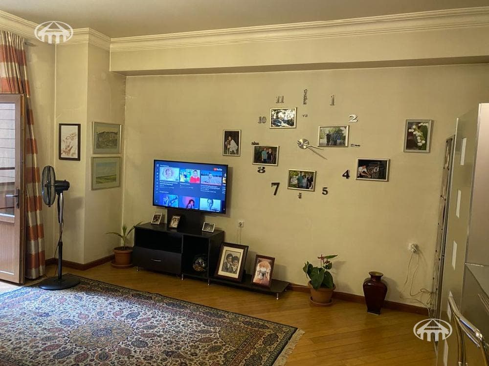 Apartment · 3 rooms · 98 m² · Kentron