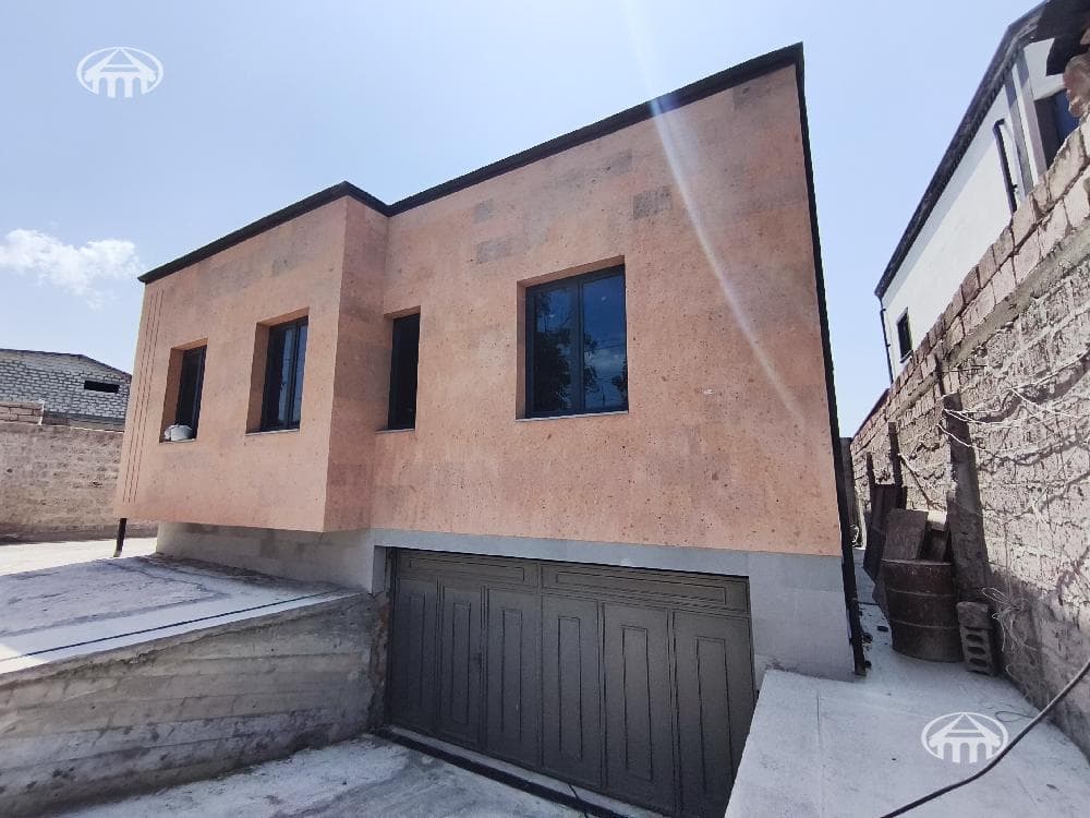 Особняк · 5 комн. · 323 м² · Малатия-Себастия
