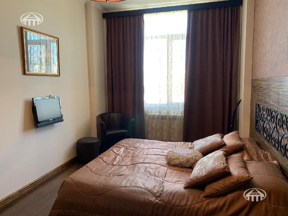 Apartment · 3 rooms · 97 m² · Kentron