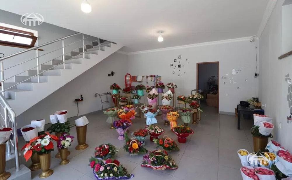 Retail · 183 m² · Ashtarak