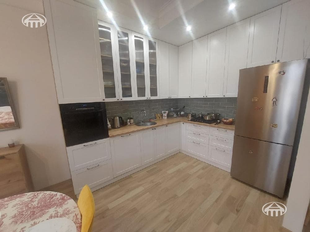 Townhouse · 4 rooms · 121 m² · Nairi