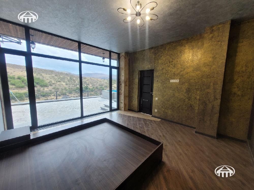 Особняк · 5 комн. · 527 м² · с. Аргел