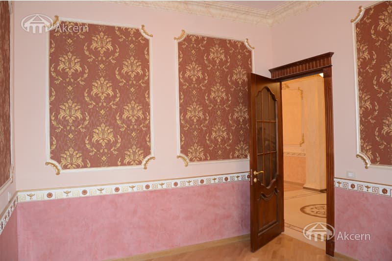 Дом · 5 комн. · 467 м² · Кентрон