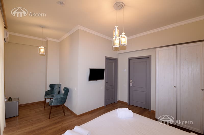 Hotel · 1,000 m² · Kentron