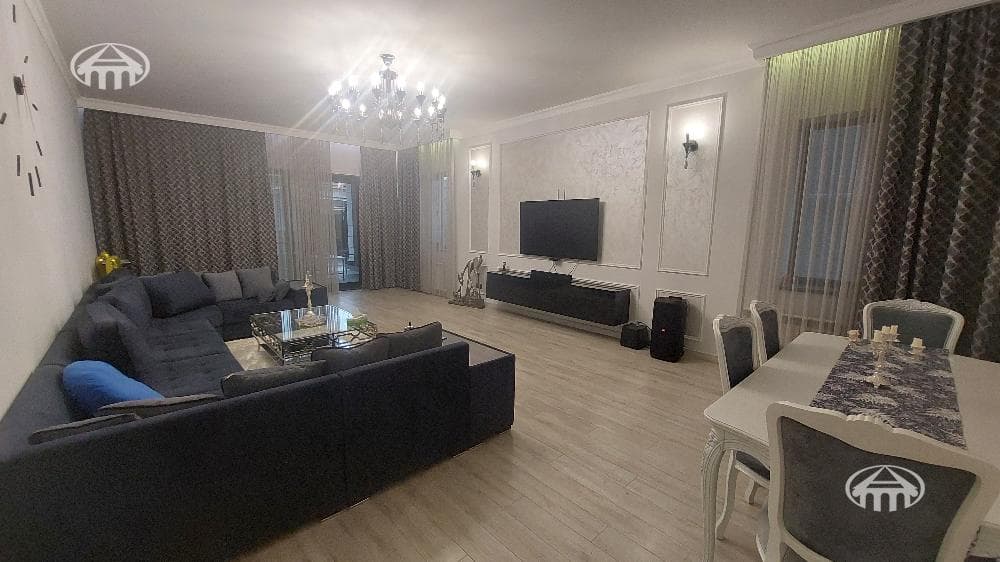 Mansion · 4 rooms · 292 m² · Qasax