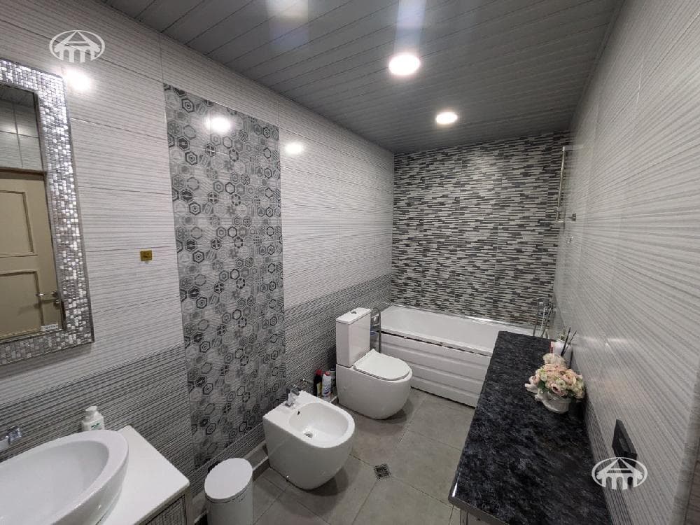 Квартира · 4 комн. · 134 м² · Кентрон