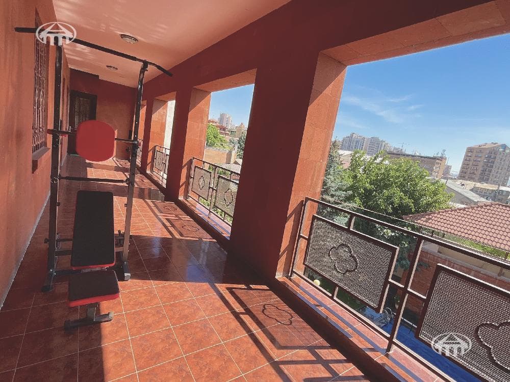 Mansion · 9 rooms · 680 m² · Arabkir — photo 31 / 47