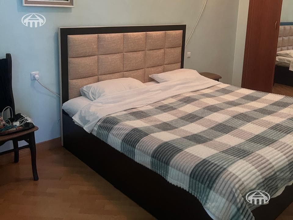 Mansion · 5 rooms · 350 m² · Erebuni