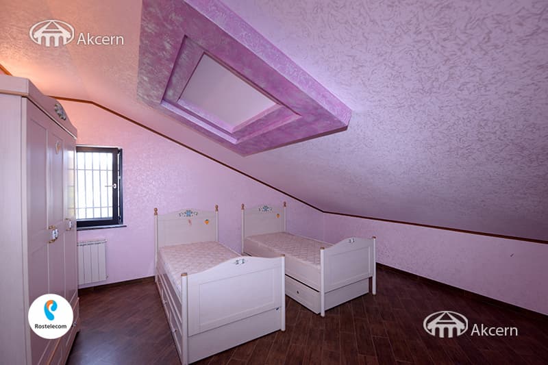 Mansion · 7 rooms · 729 m² · v. Arinj