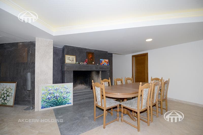 Mansion · 6 rooms · 689 m² · Vahagni