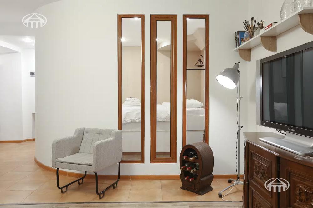 Apartment · 1 rooms · 43 m² · Kentron