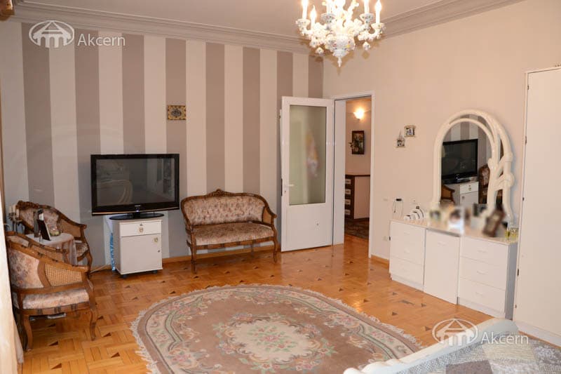 Особняк · 7 комн. · 506 м² · Кентрон