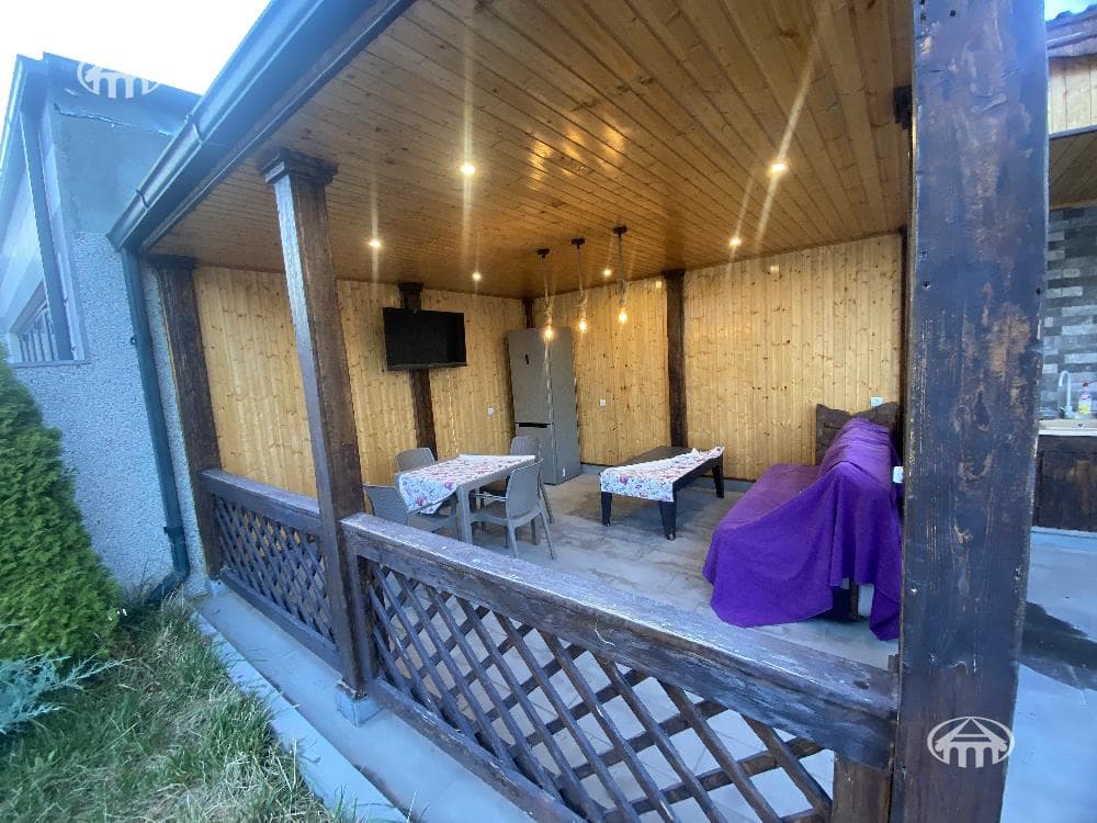 Дом · 5 комн. · 180 м² · Аван
