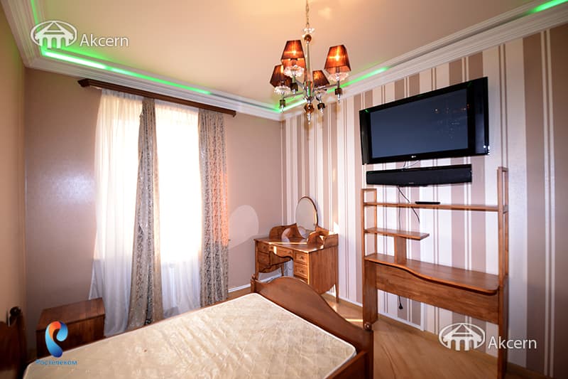 Apartment · 3 rooms · 98 m² · Kentron