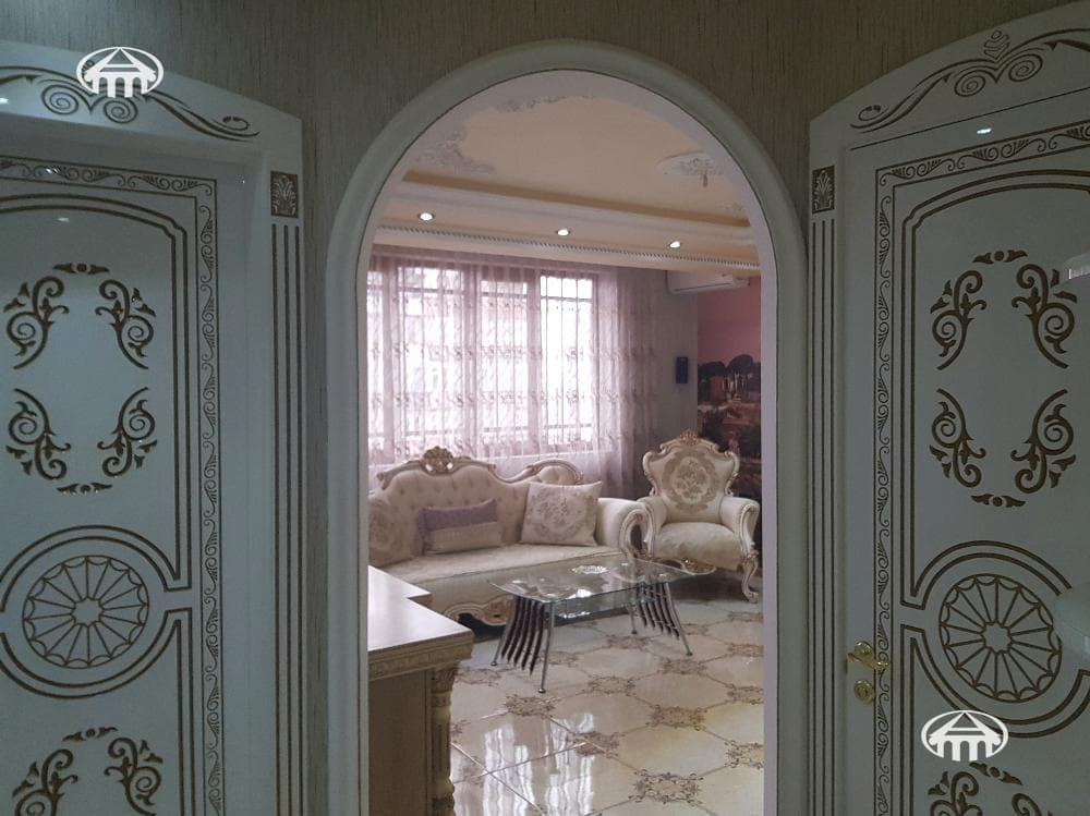Квартира · 1 комн. · 52 м² · Кентрон