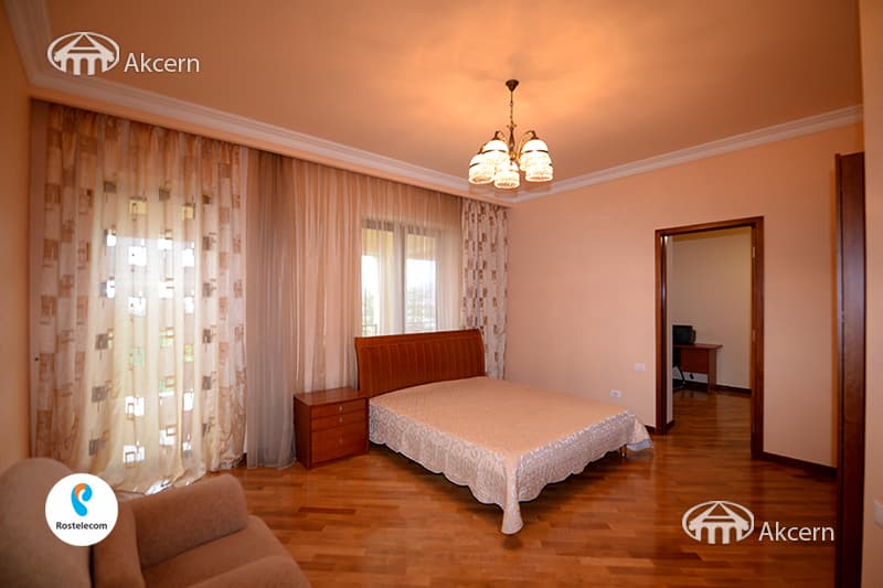 Առանձնատուն · 6 սեն. · 863 մ² · Նորք-Մարաշ