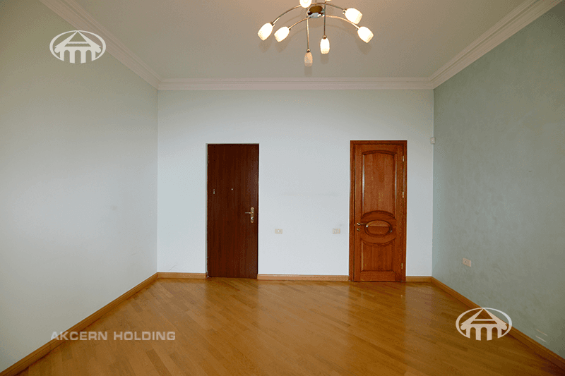 Mansion · 7 rooms · 243 m² · Kentron