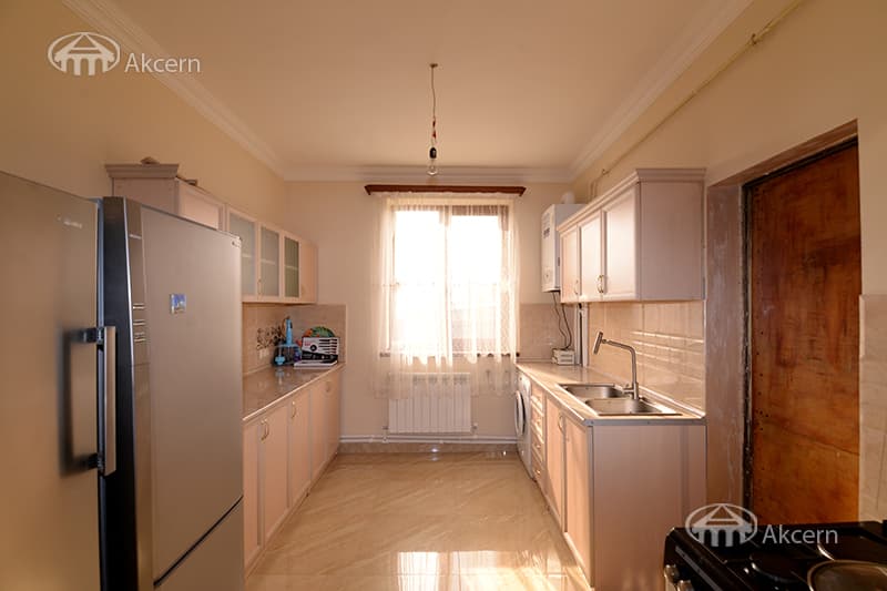 House · 4 rooms · 136 m² · Davtashen
