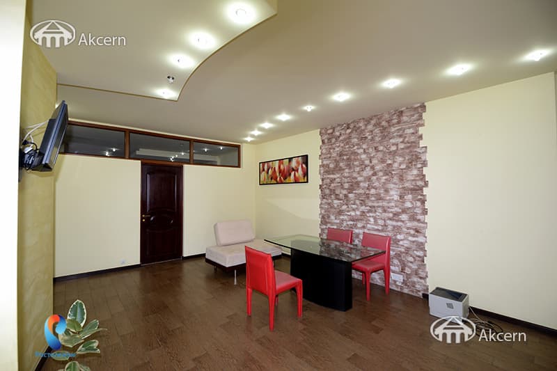 Apartment · 4 rooms · 215 m² · Kentron