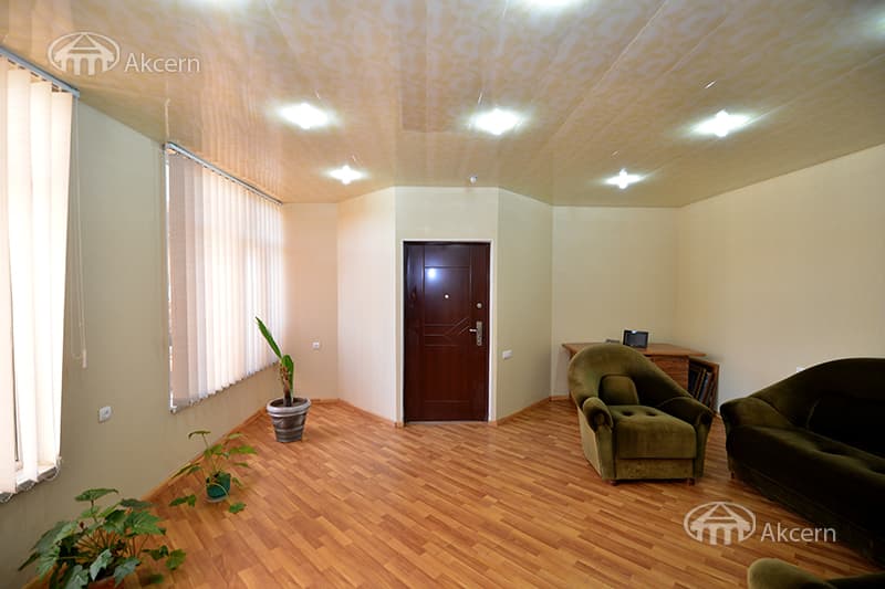 Дом · 6 комн. · 416 м² · Арабкир
