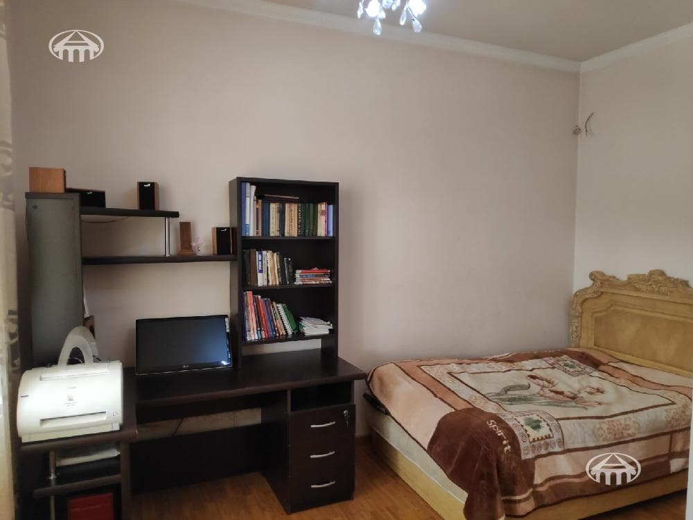 Առանձնատուն · 4 սեն. · 279 մ² · Աջափնյակ