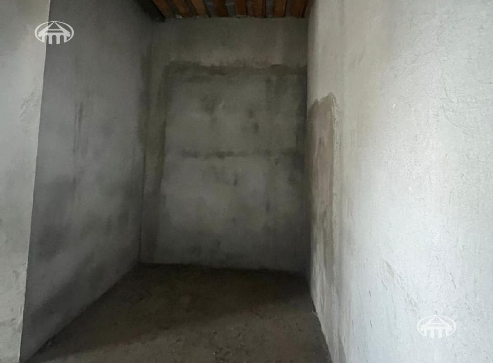 Квартира · 4 комн. · 142 м² · Кентрон